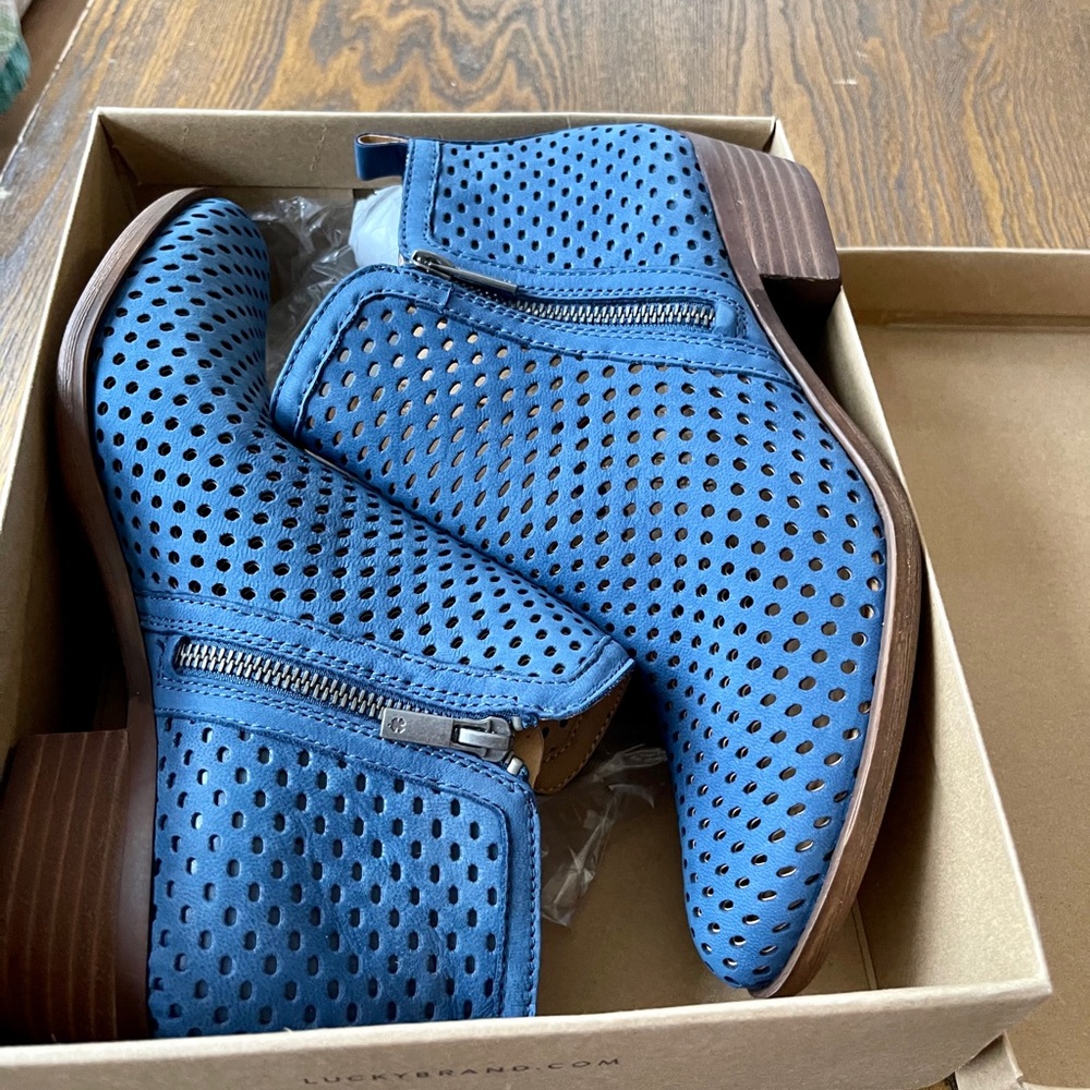 NIB Lucky Brand Booties Sz 10